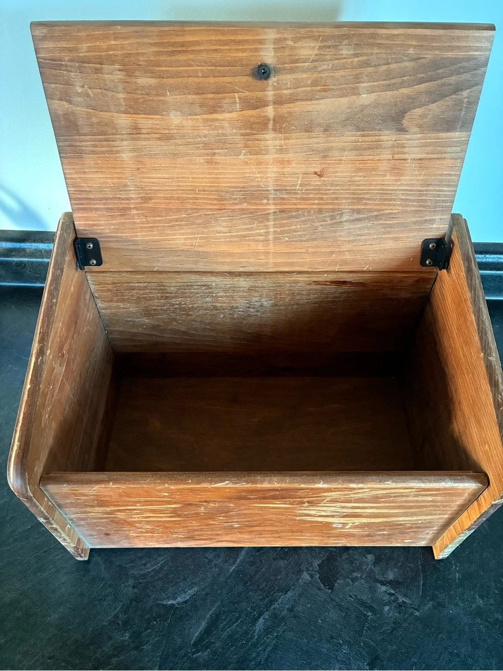 Vintage Cornwall Wooden Bread Storage Box Chest Brown Shell Design 16x10x10